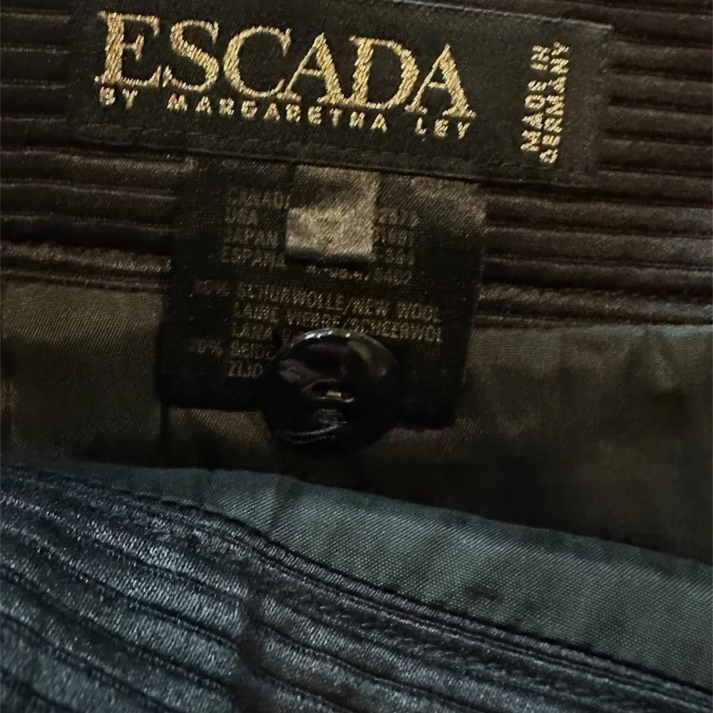 Escada Black Ribbed Pencil Skirt